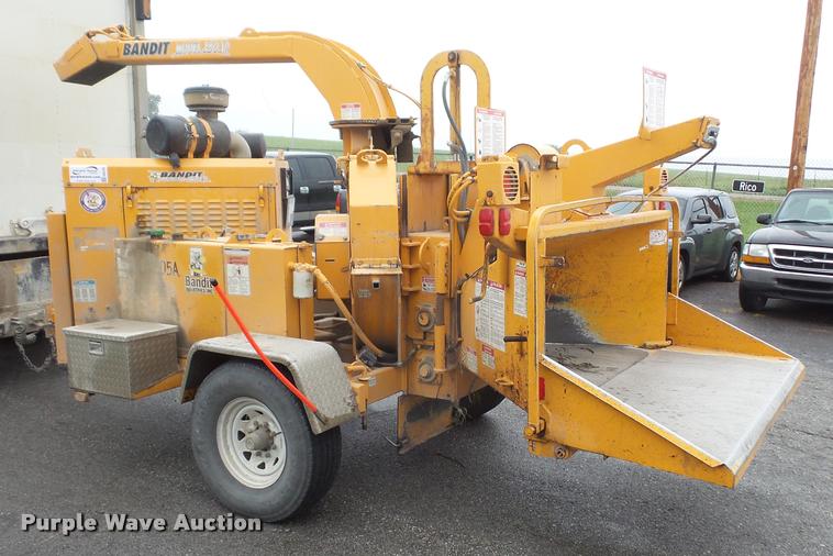 image for item DA3763 2011 Bandit 250XD wood chipper