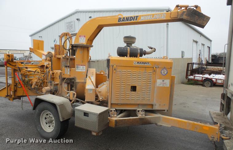 image for item DA3763 2011 Bandit 250XD wood chipper