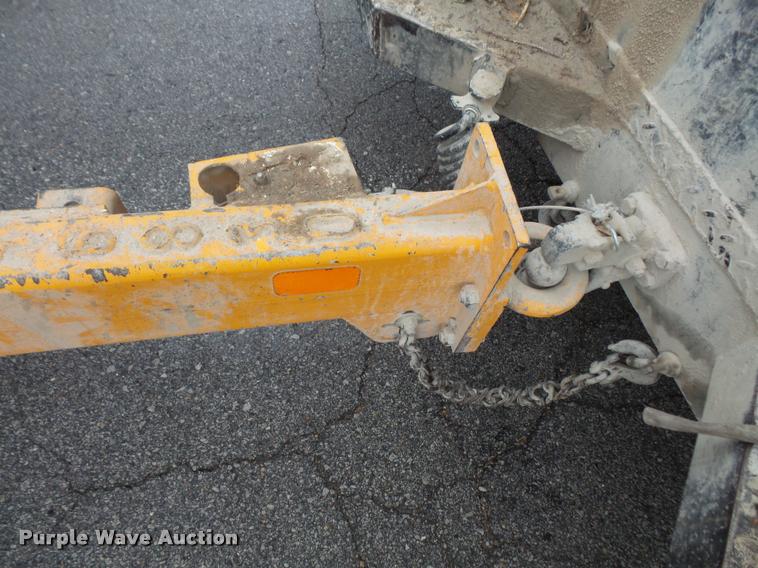 image for item DA3763 2011 Bandit 250XD wood chipper