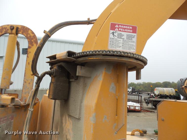 image for item DA3763 2011 Bandit 250XD wood chipper