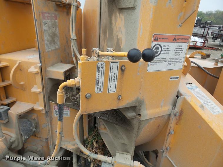 image for item DA3763 2011 Bandit 250XD wood chipper