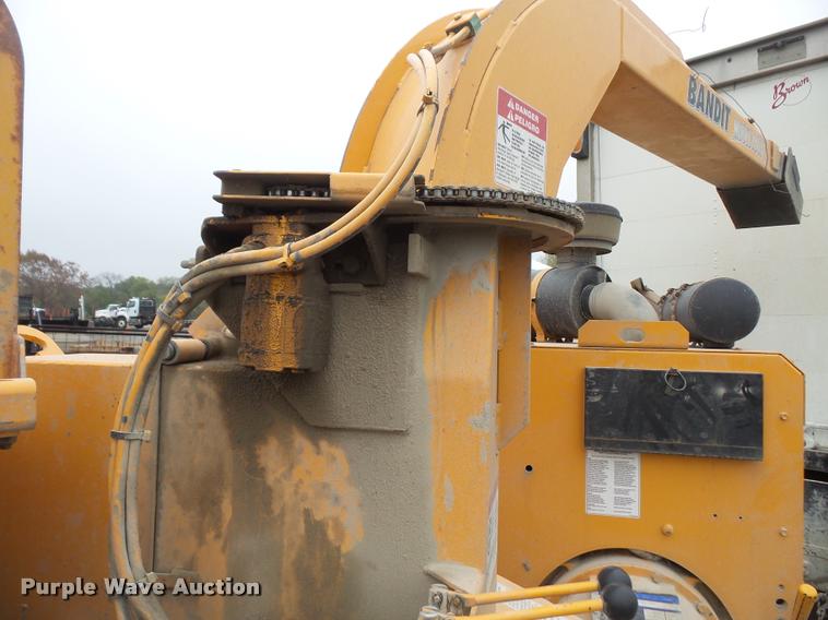 image for item DA3763 2011 Bandit 250XD wood chipper