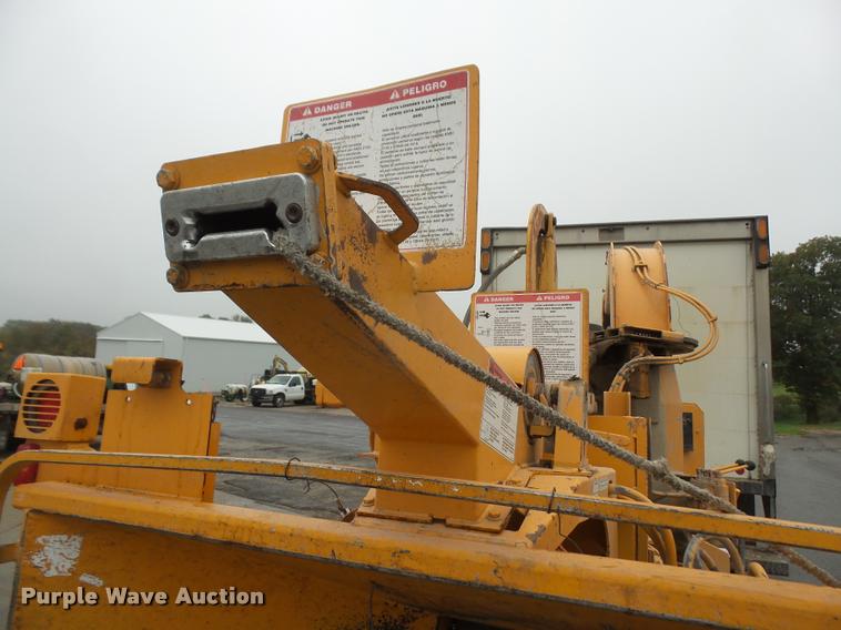 image for item DA3763 2011 Bandit 250XD wood chipper