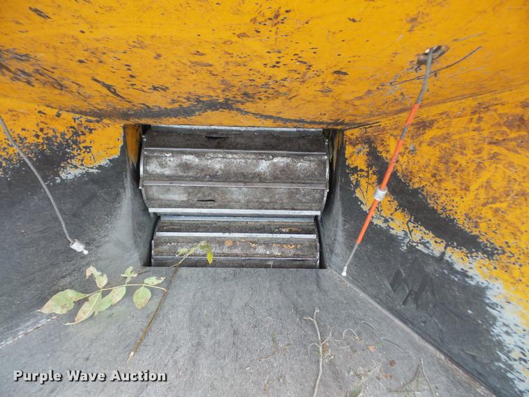 image for item DA3763 2011 Bandit 250XD wood chipper