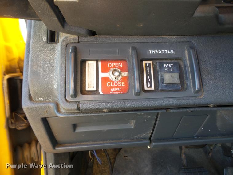 image for item DA3874 2000 GMC C8500 dump truck