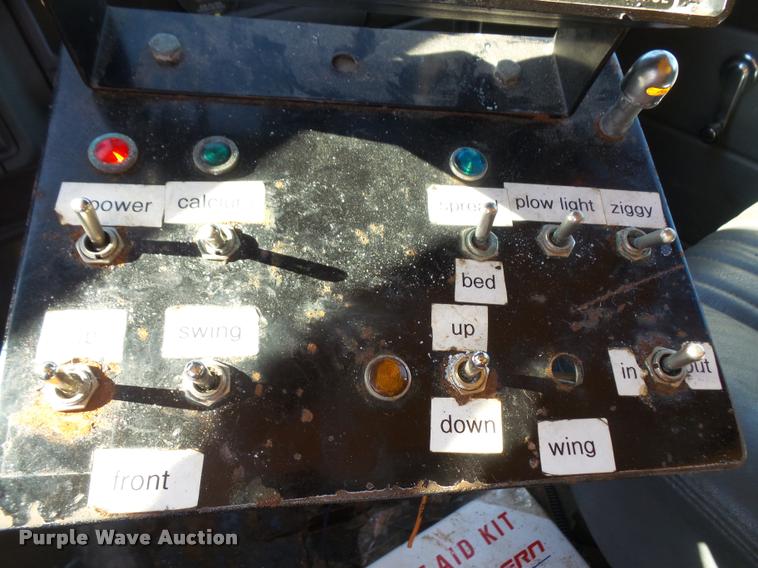 image for item DA3874 2000 GMC C8500 dump truck