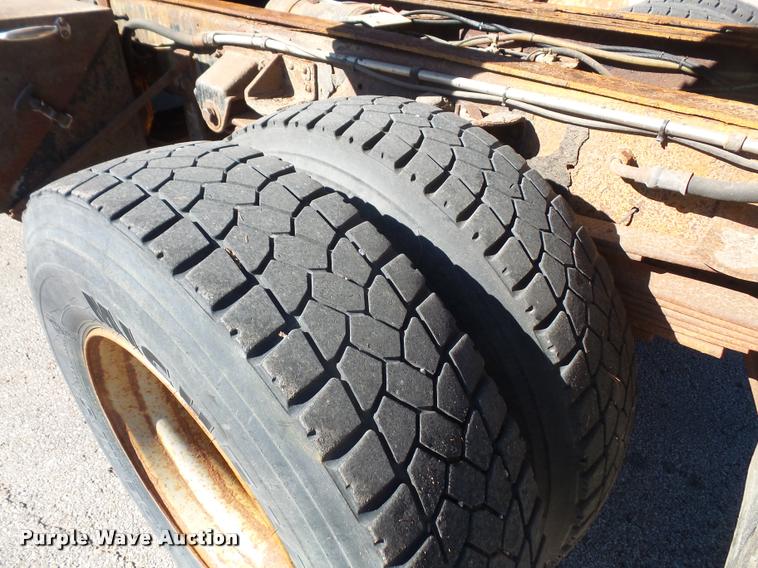 image for item DA3874 2000 GMC C8500 dump truck