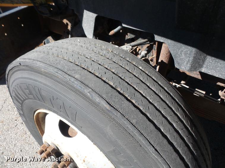 image for item DA3874 2000 GMC C8500 dump truck