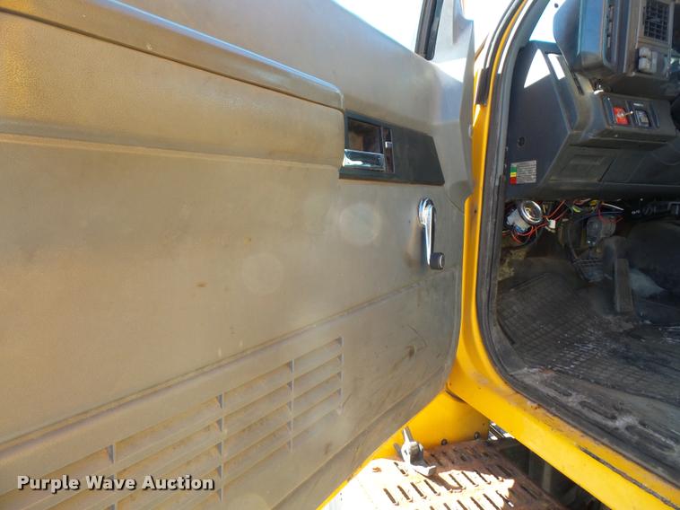 image for item DA3876 1999 GMC C8500 dump truck