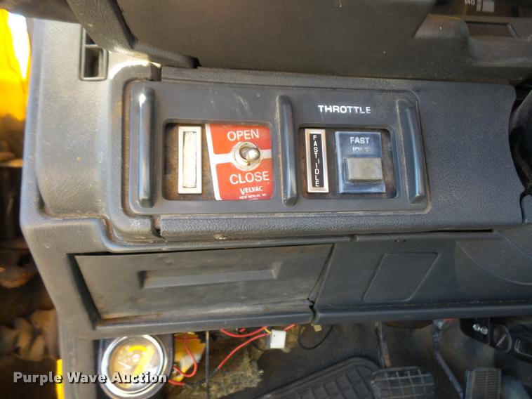 image for item DA3876 1999 GMC C8500 dump truck