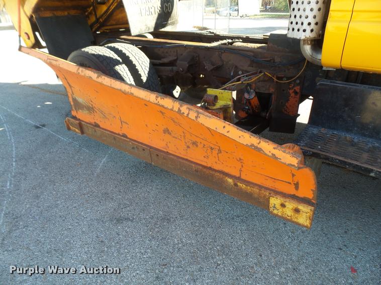 image for item DA3876 1999 GMC C8500 dump truck