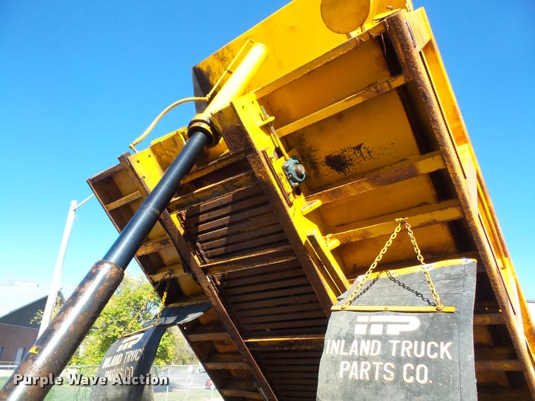 image for item DA3876 1999 GMC C8500 dump truck