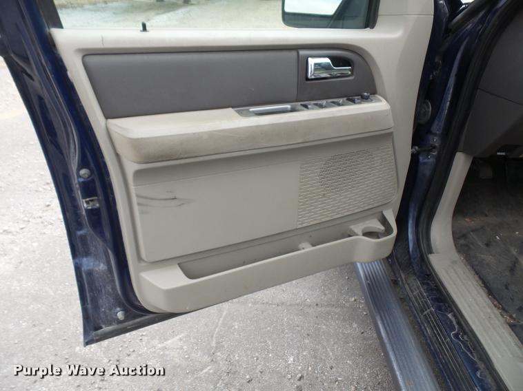 image for item DA3880 2010 Ford Expedition XLT SUV