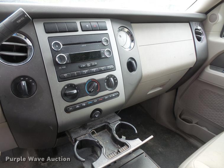 image for item DA3880 2010 Ford Expedition XLT SUV