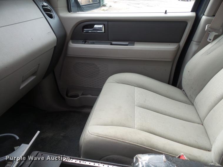 image for item DA3880 2010 Ford Expedition XLT SUV