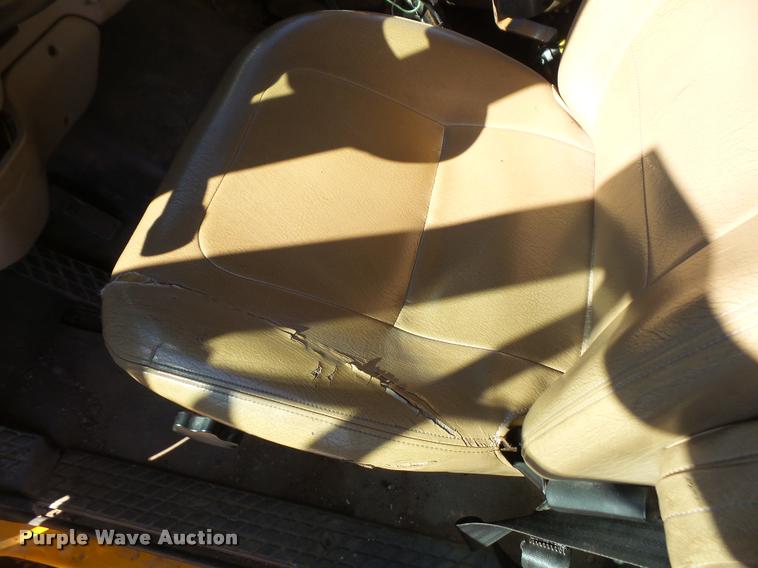 image for item DA3881 2004 Sterling L7500 dump truck