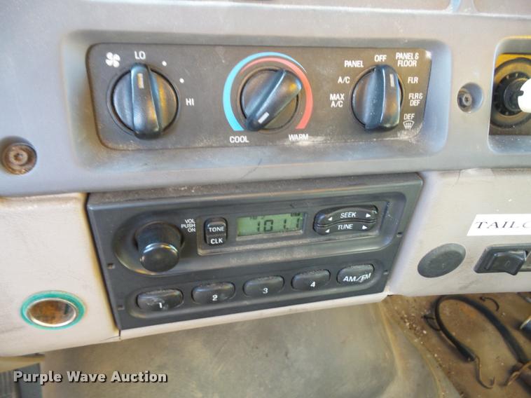 image for item DA3881 2004 Sterling L7500 dump truck