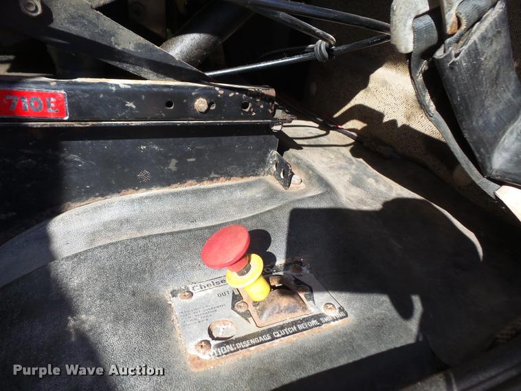 image for item DA3882 1991 Freightliner semi truck