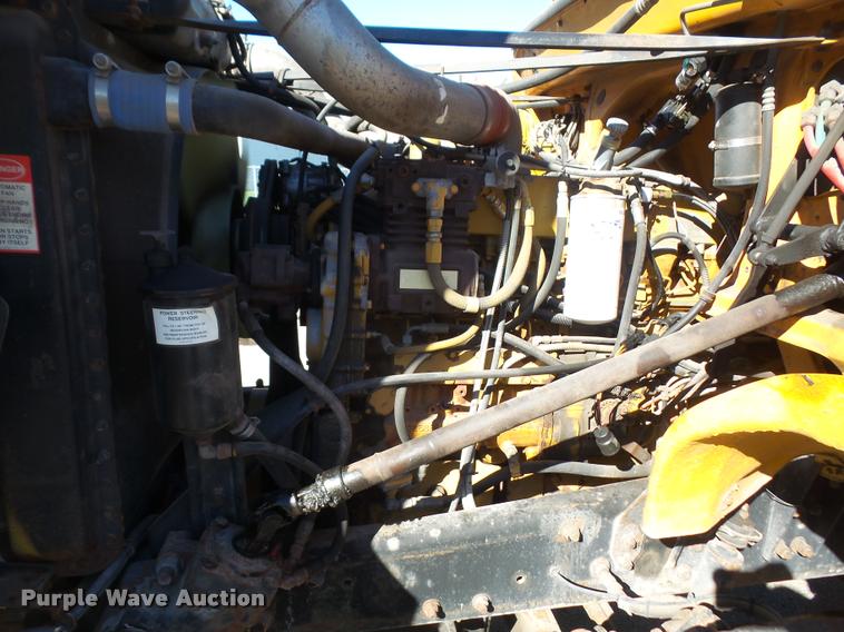 image for item DA3882 1991 Freightliner semi truck