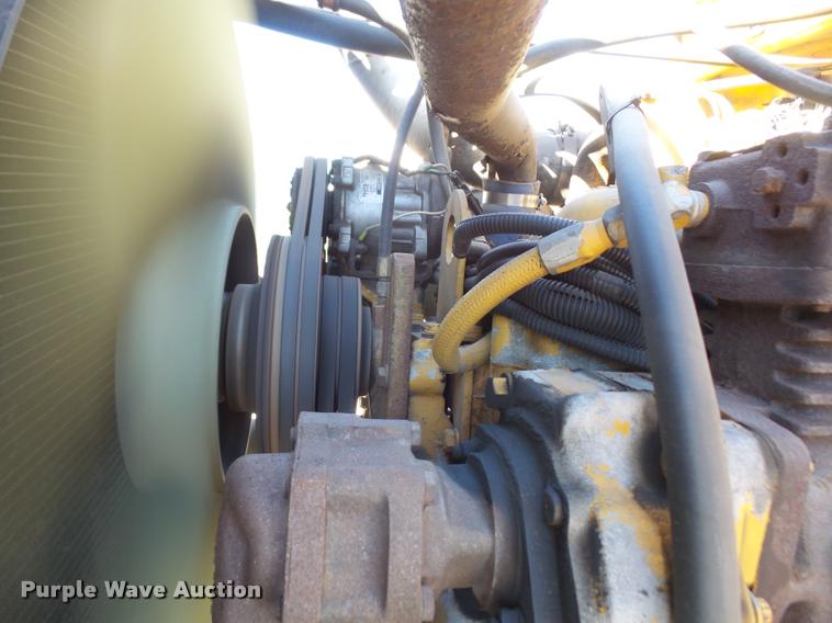 image for item DA3882 1991 Freightliner semi truck