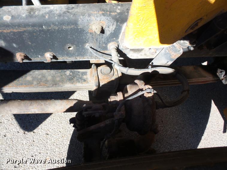 image for item DA3882 1991 Freightliner semi truck