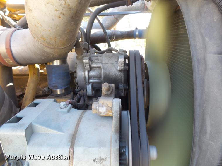 image for item DA3882 1991 Freightliner semi truck