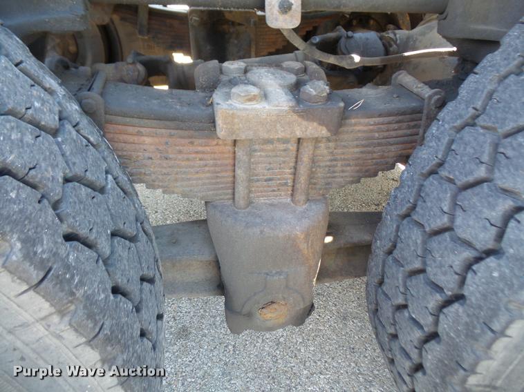 image for item DA3882 1991 Freightliner semi truck