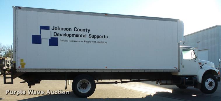 image for item DA3891 2002 International 4700 box truck
