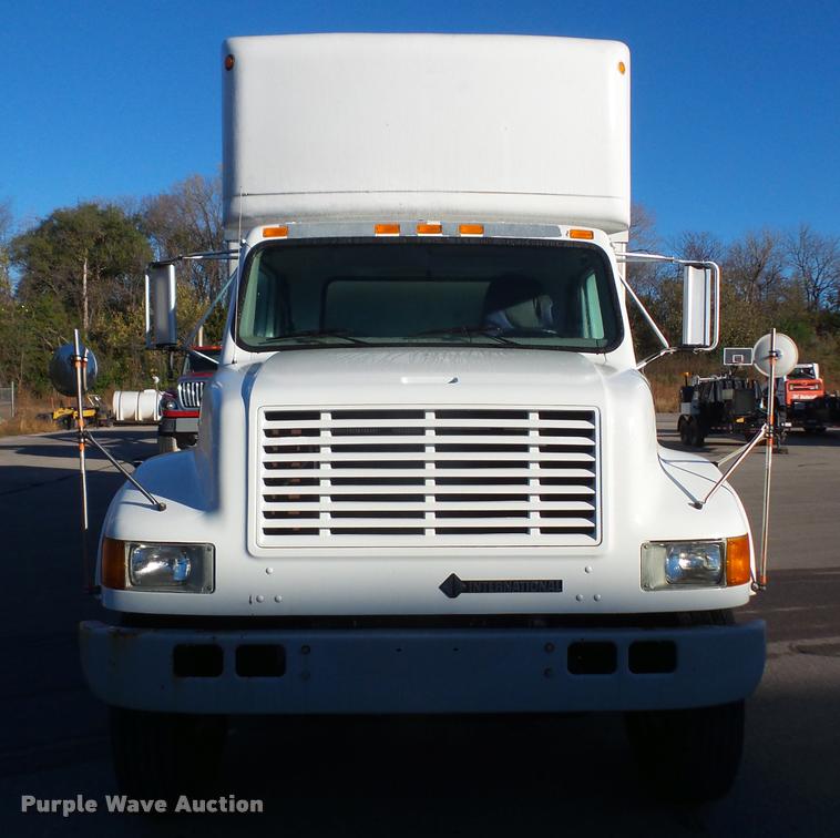 image for item DA3891 2002 International 4700 box truck