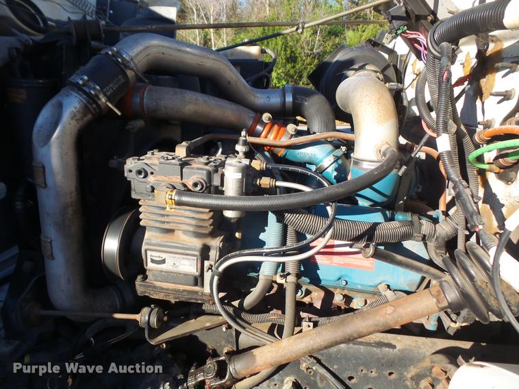 image for item DA3891 2002 International 4700 box truck