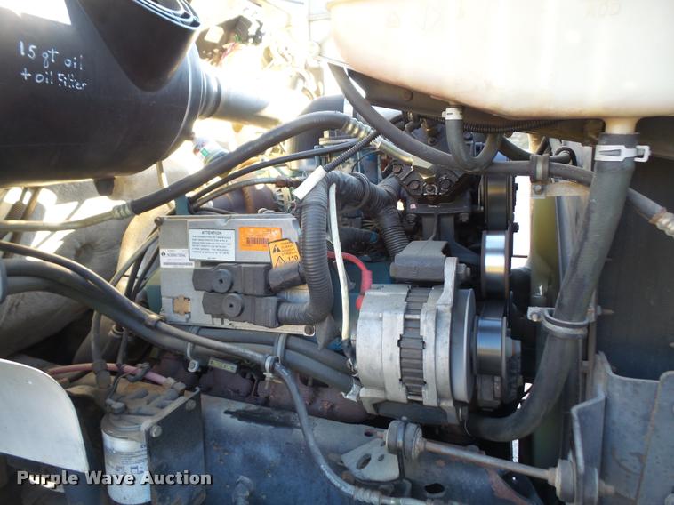 image for item DA3891 2002 International 4700 box truck