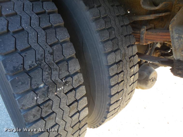 image for item DA3891 2002 International 4700 box truck