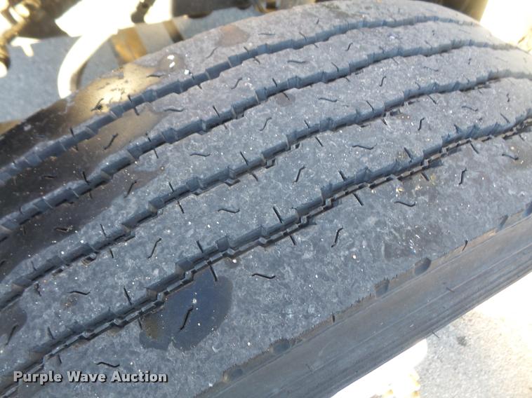 image for item DA3891 2002 International 4700 box truck