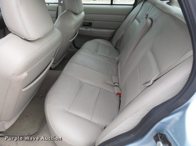 image for item DA3910 2006 Ford Crown Victoria LX