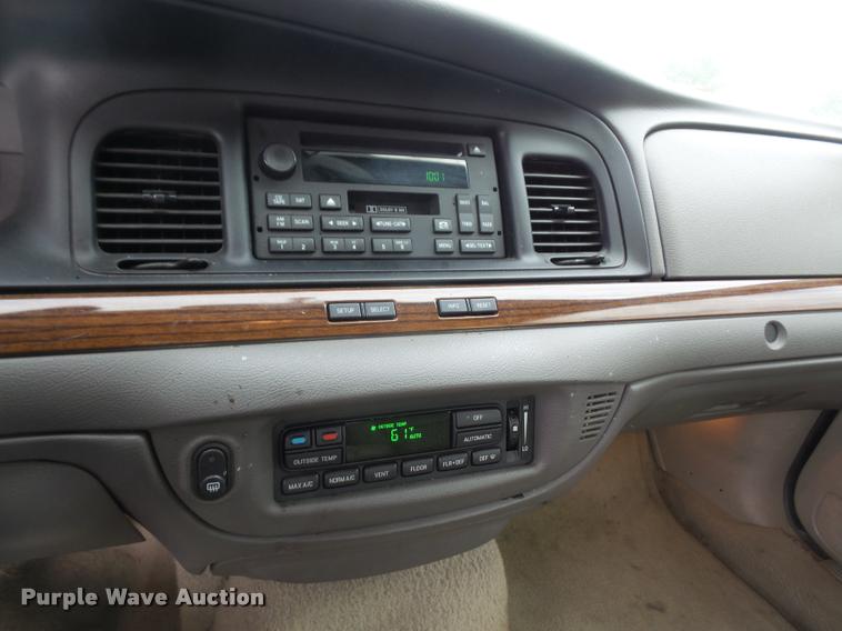 image for item DA3910 2006 Ford Crown Victoria LX