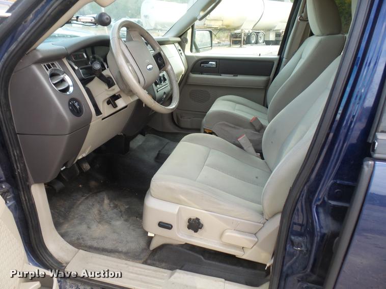 image for item DA3913 2010 Ford Expedition XLT SUV