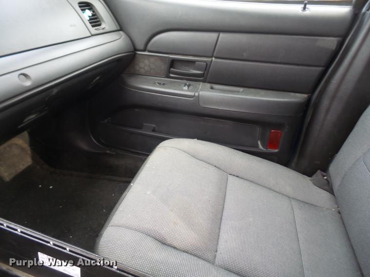image for item DA3914 2010 Ford Crown Victoria Police Interceptor