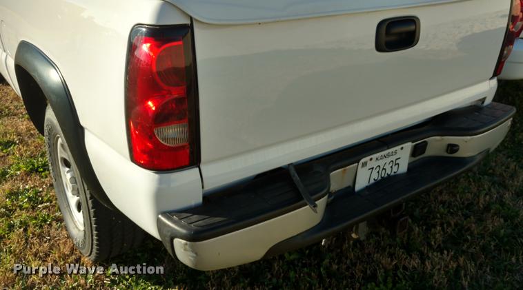 image for item DA4413 2006 Chevrolet Silverado 1500 Ext. Cab pickup truck