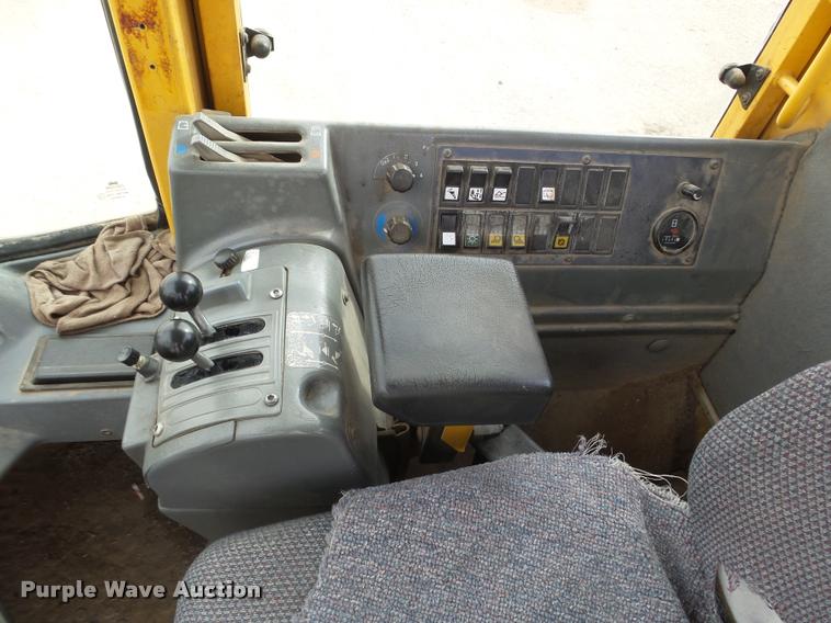 image for item DA4691 Michigan L120B wheel loader