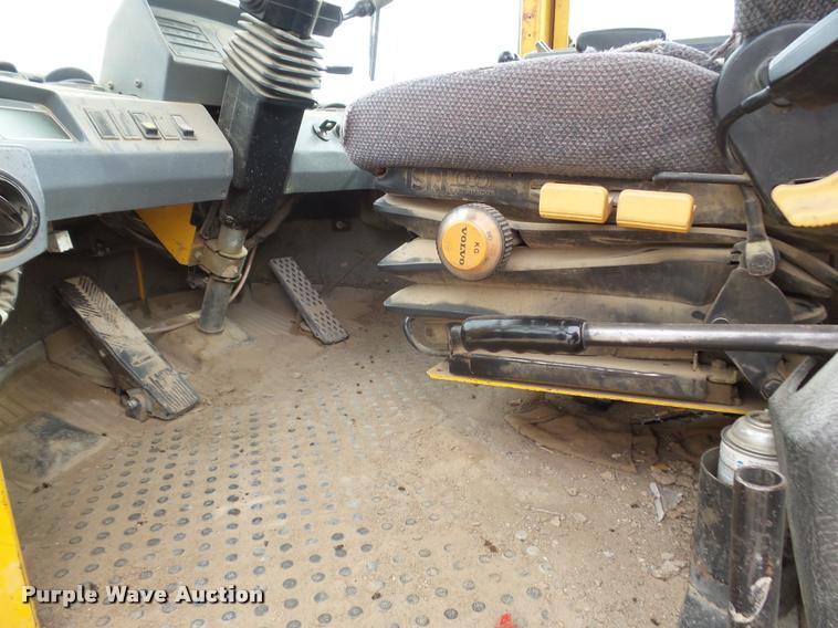 image for item DA4691 Michigan L120B wheel loader