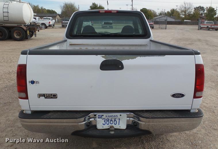 image for item DA4692 2001 Ford F150 XL SuperCab pickup truck