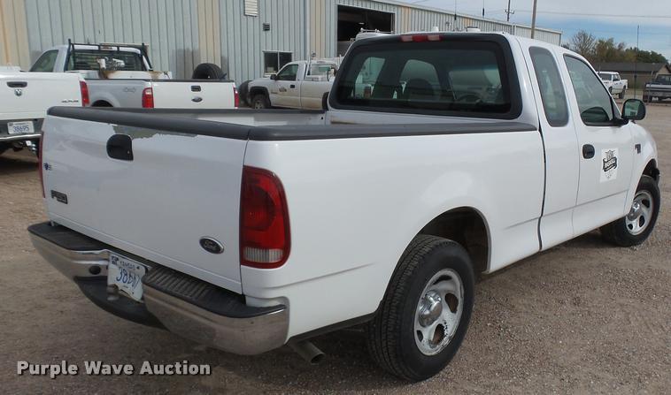 image for item DA4692 2001 Ford F150 XL SuperCab pickup truck
