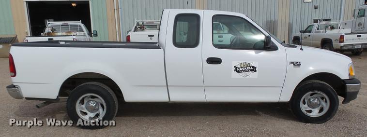 image for item DA4692 2001 Ford F150 XL SuperCab pickup truck