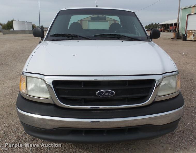 image for item DA4692 2001 Ford F150 XL SuperCab pickup truck