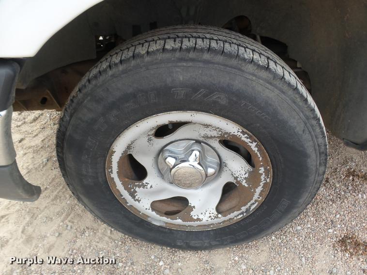 image for item DA4692 2001 Ford F150 XL SuperCab pickup truck