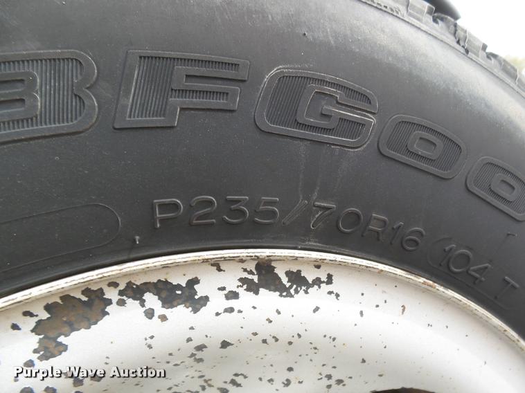 image for item DA4692 2001 Ford F150 XL SuperCab pickup truck