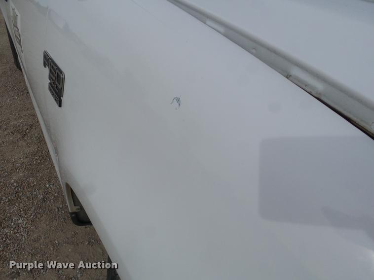 image for item DA4692 2001 Ford F150 XL SuperCab pickup truck