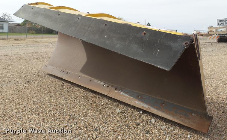 image for item DA4693 1984 Falls 311 snow plow