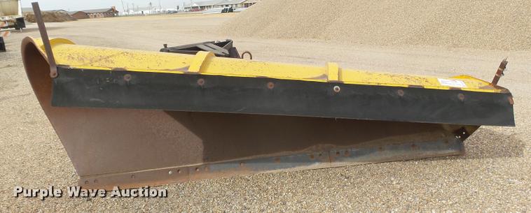 image for item DA4696 1984 Falls 311 snow plow