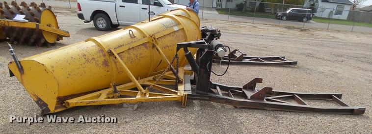 image for item DA4696 1984 Falls 311 snow plow